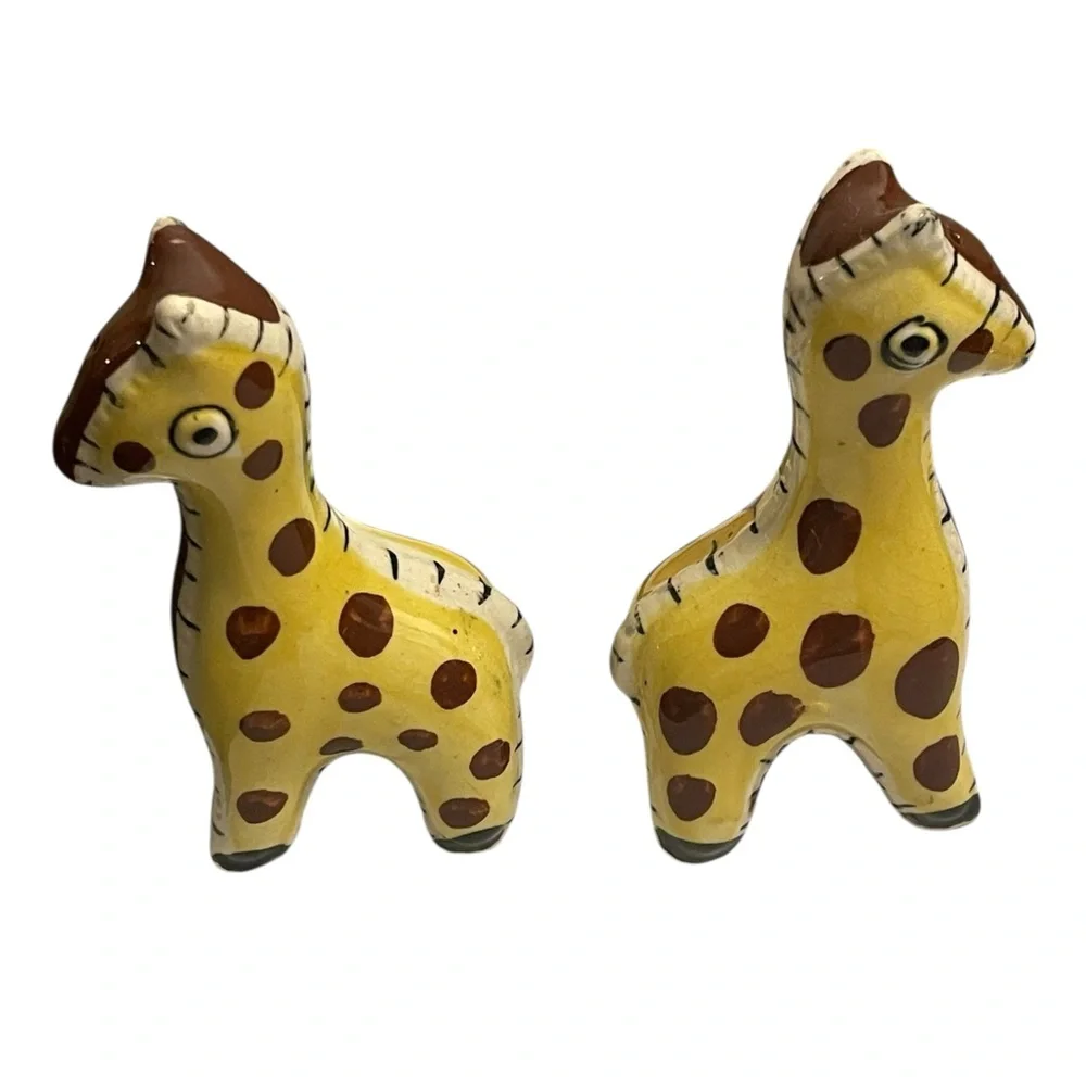 Vintage Hand-Painted Ceramic Giraffe Salt & Pepper Shakers Set Made In Japan